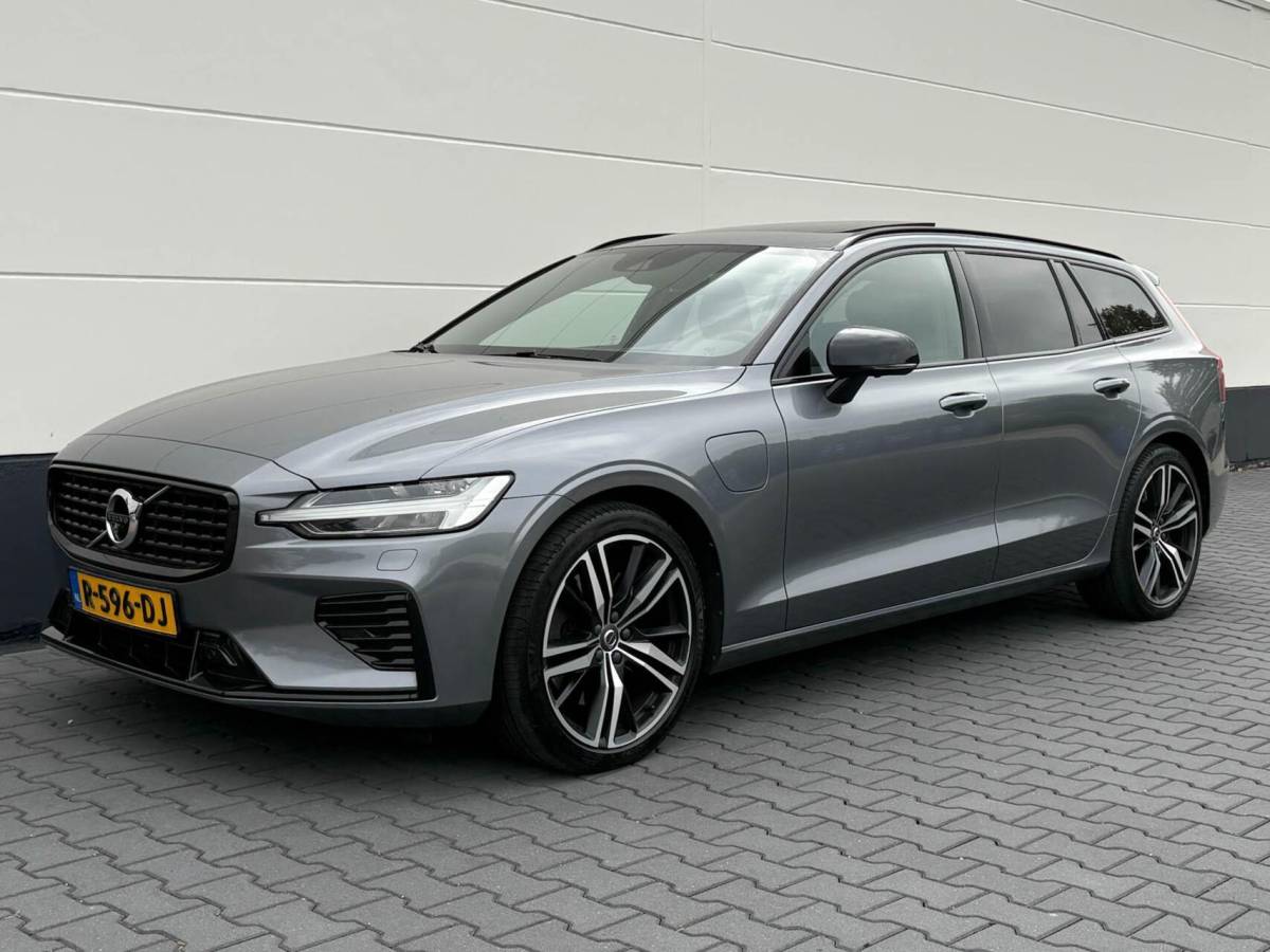 Volvo V60 Volvo V60 2.0 T8 390pk Recharge AWD R-Design | Panoramadak | Memory | Harman/Kardon | Head up