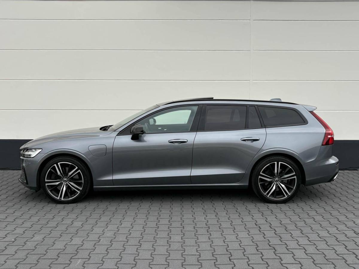 Volvo V60 Volvo V60 2.0 T8 390pk Recharge AWD R-Design | Panoramadak | Memory | Harman/Kardon | Head up