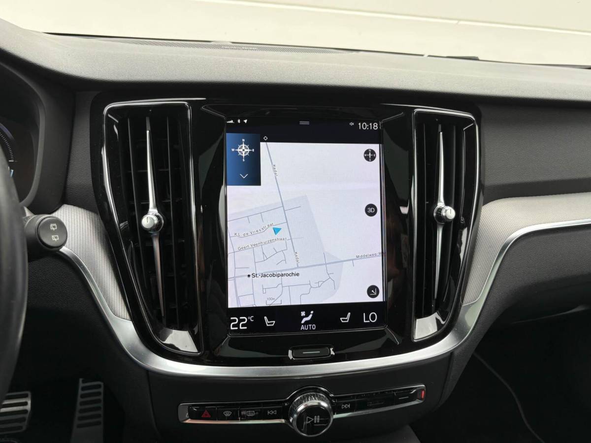 Volvo V60 Volvo V60 2.0 T8 390pk Recharge AWD R-Design | Panoramadak | Memory | Harman/Kardon | Head up