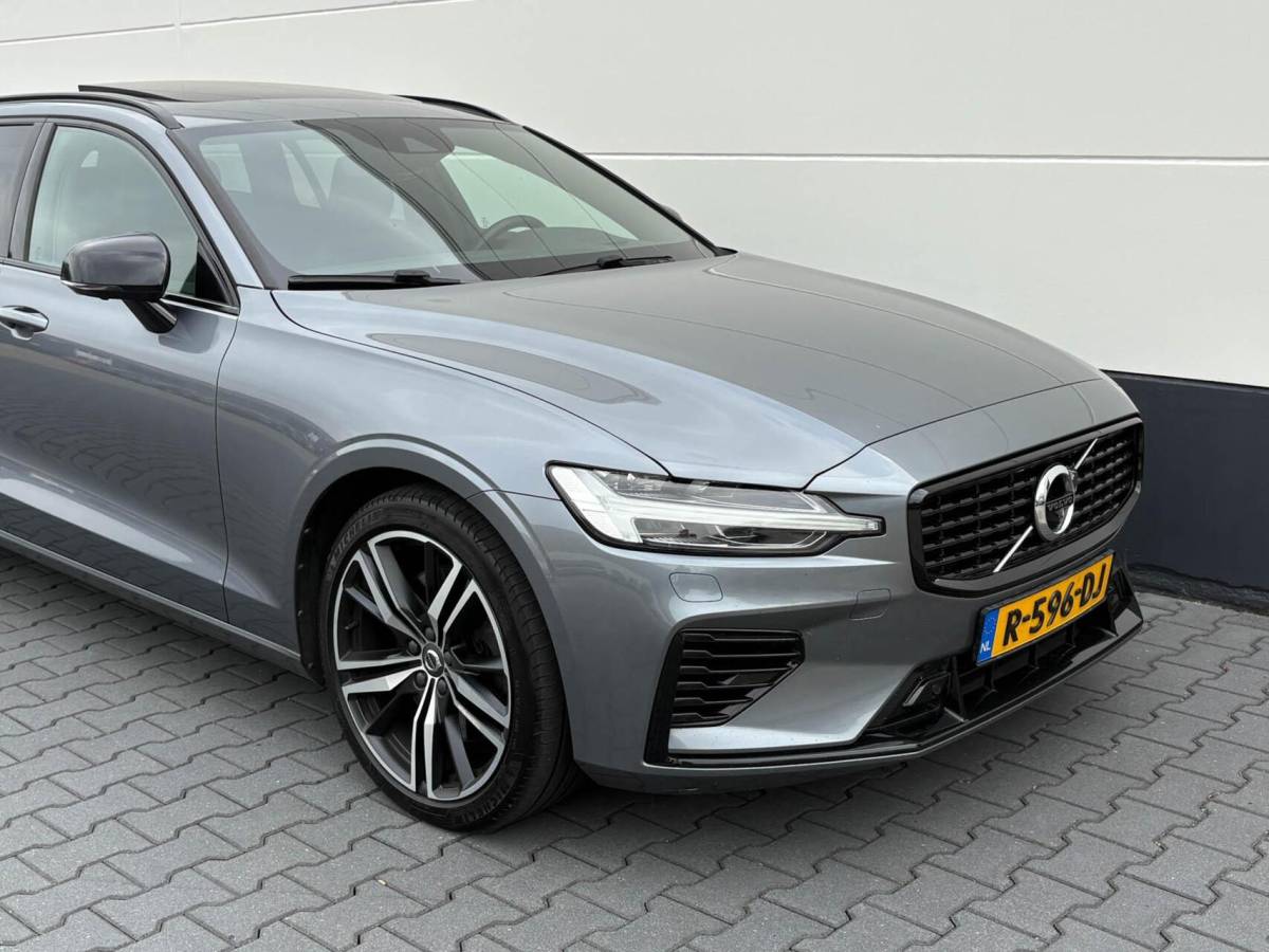 Volvo V60 Volvo V60 2.0 T8 390pk Recharge AWD R-Design | Panoramadak | Memory | Harman/Kardon | Head up