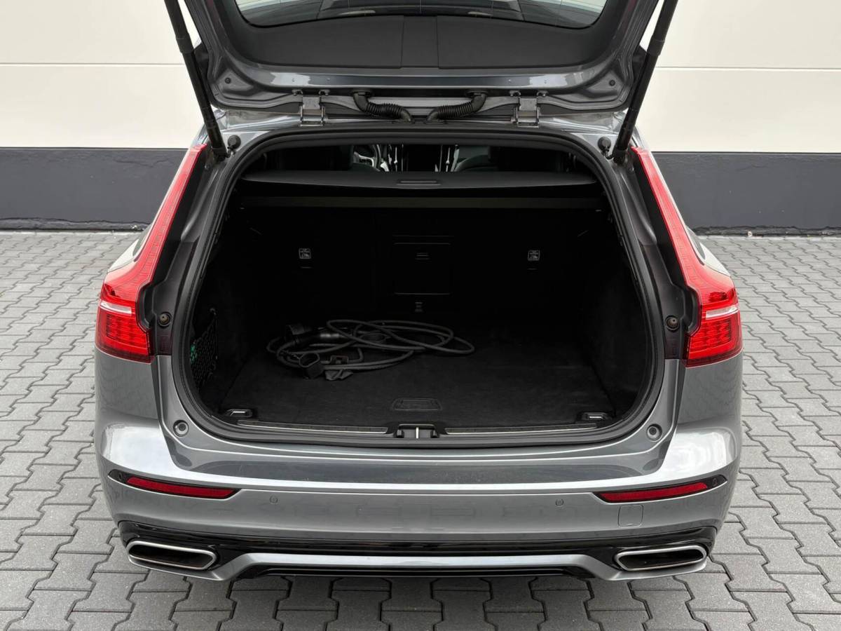 Volvo V60 Volvo V60 2.0 T8 390pk Recharge AWD R-Design | Panoramadak | Memory | Harman/Kardon | Head up