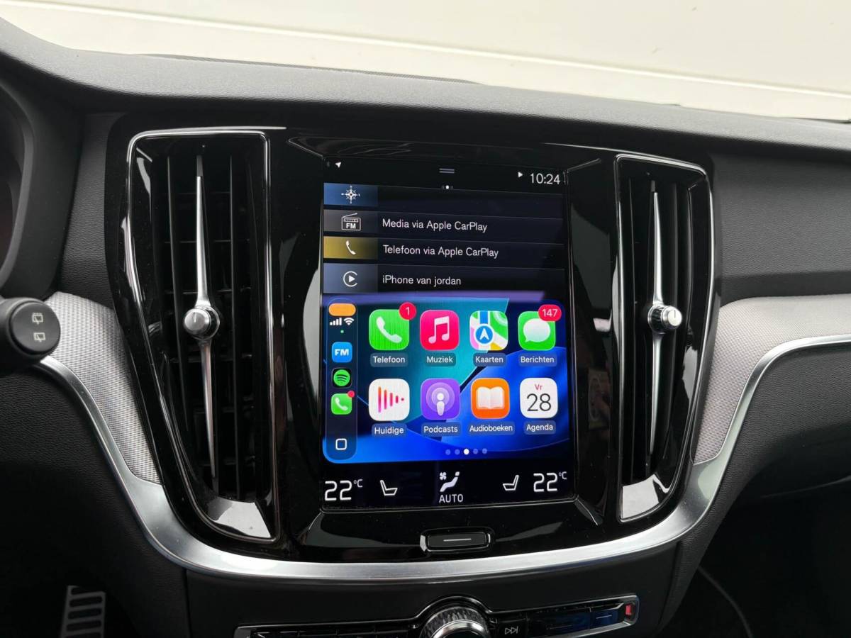 Volvo V60 Volvo V60 2.0 T8 390pk Recharge AWD R-Design | Panoramadak | Memory | Harman/Kardon | Head up