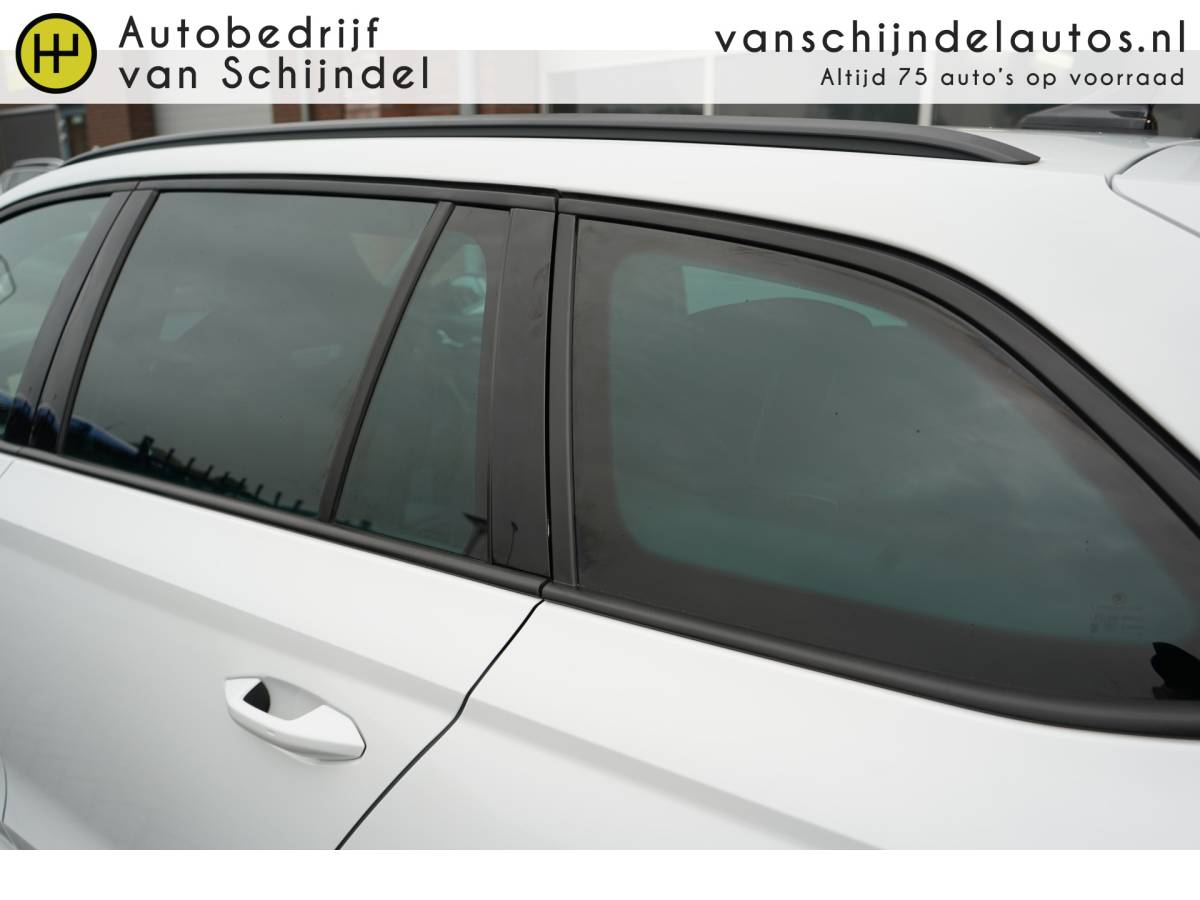 Škoda Octavia ŠKODA Octavia Combi 1.0 TSI 111PK SPORT BUSINESS AUG 2022 ORIGINEEL NEDERLANDS DIGITALE COCKPIT MATRIXX LED ZWARTE HEMEL STUURVERWARMING ANDROID/APPLECARPLAY NAVI PDC V+A 18INCH KEYLESS CLIMA CRUISE BLUETOOTH ENZ…