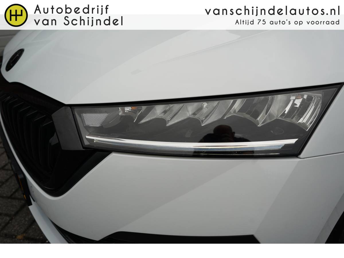 Škoda Octavia ŠKODA Octavia Combi 1.0 TSI 111PK SPORT BUSINESS AUG 2022 ORIGINEEL NEDERLANDS DIGITALE COCKPIT MATRIXX LED ZWARTE HEMEL STUURVERWARMING ANDROID/APPLECARPLAY NAVI PDC V+A 18INCH KEYLESS CLIMA CRUISE BLUETOOTH ENZ…