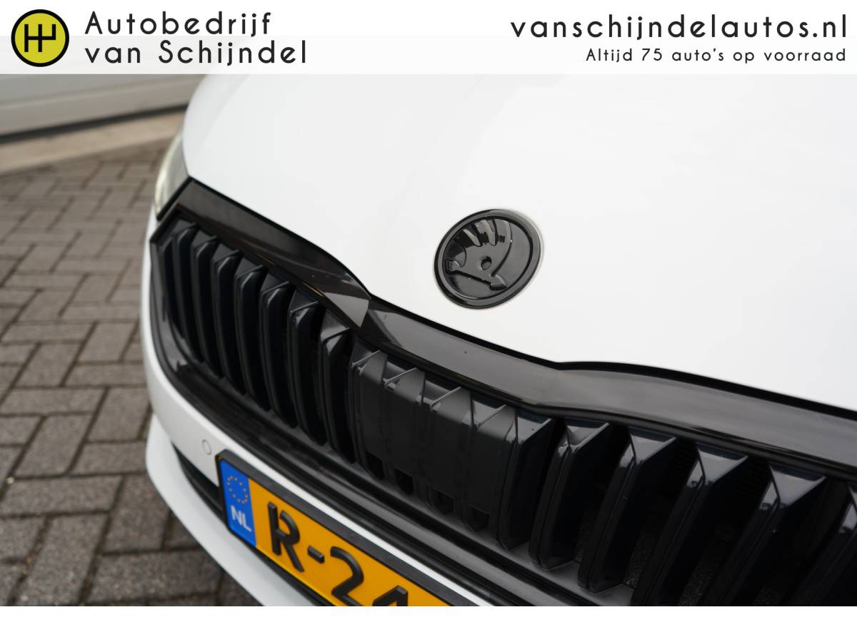 Škoda Octavia ŠKODA Octavia Combi 1.0 TSI 111PK SPORT BUSINESS AUG 2022 ORIGINEEL NEDERLANDS DIGITALE COCKPIT MATRIXX LED ZWARTE HEMEL STUURVERWARMING ANDROID/APPLECARPLAY NAVI PDC V+A 18INCH KEYLESS CLIMA CRUISE BLUETOOTH ENZ…