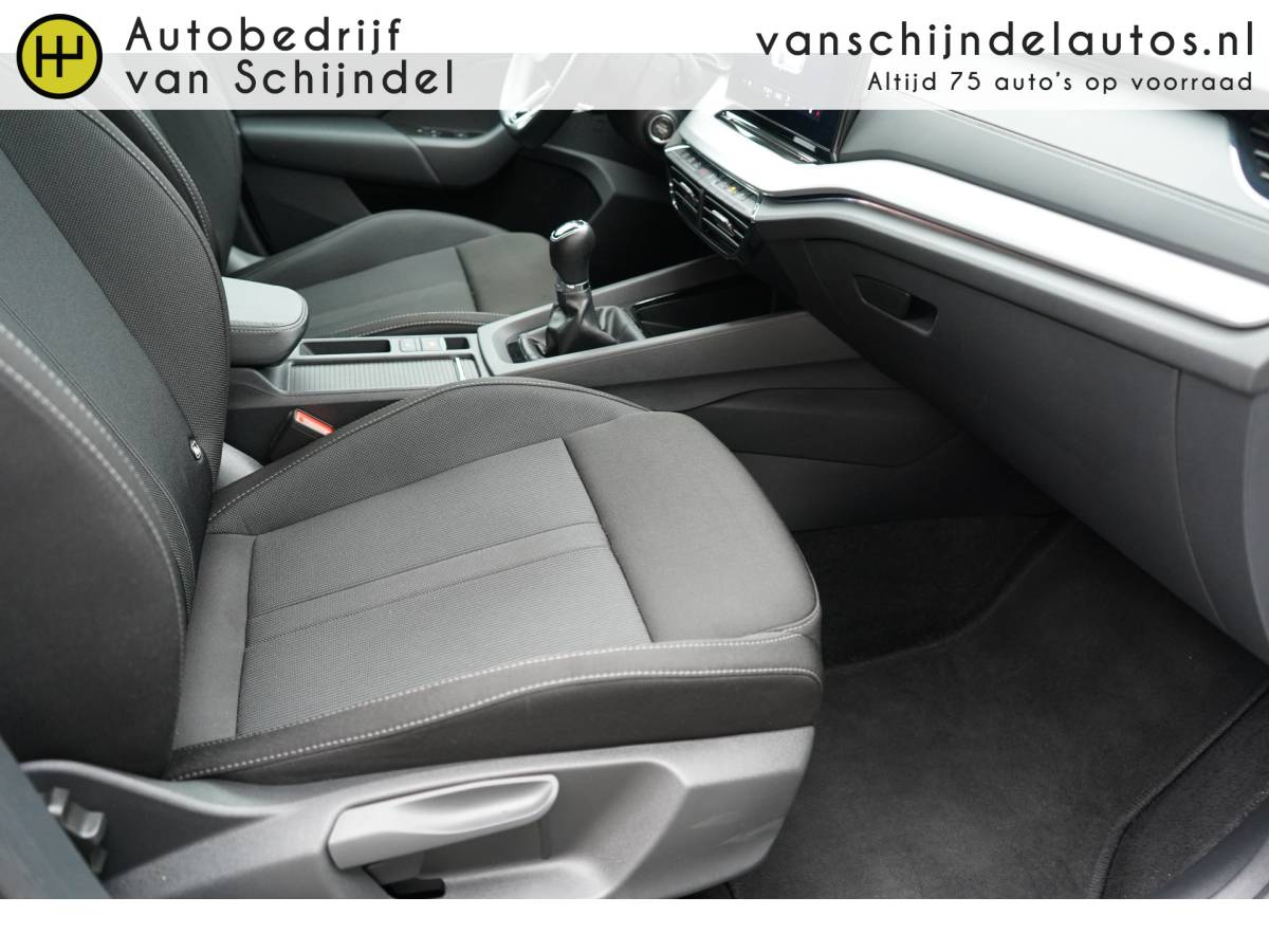 Škoda Octavia ŠKODA Octavia Combi 1.0 TSI 111PK SPORT BUSINESS AUG 2022 ORIGINEEL NEDERLANDS DIGITALE COCKPIT MATRIXX LED ZWARTE HEMEL STUURVERWARMING ANDROID/APPLECARPLAY NAVI PDC V+A 18INCH KEYLESS CLIMA CRUISE BLUETOOTH ENZ…