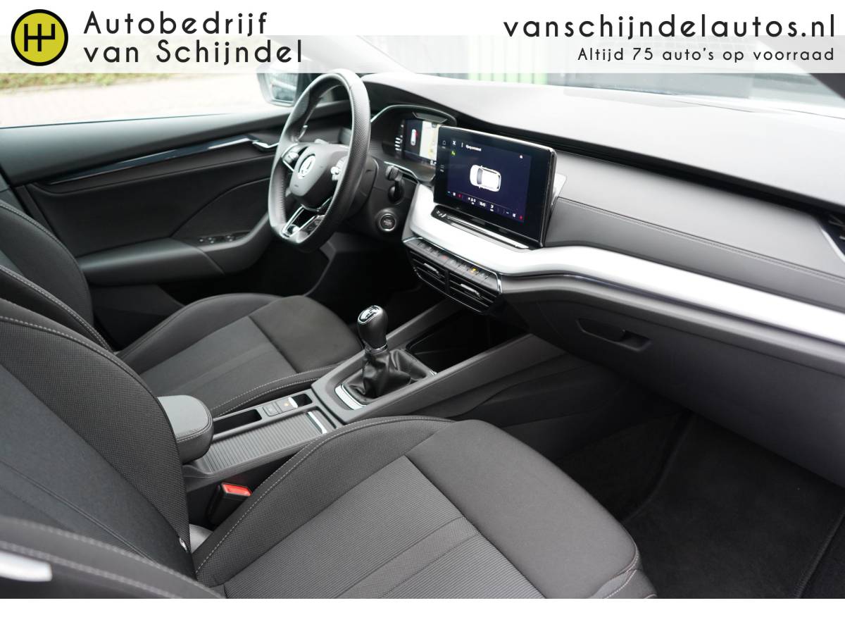Škoda Octavia ŠKODA Octavia Combi 1.0 TSI 111PK SPORT BUSINESS AUG 2022 ORIGINEEL NEDERLANDS DIGITALE COCKPIT MATRIXX LED ZWARTE HEMEL STUURVERWARMING ANDROID/APPLECARPLAY NAVI PDC V+A 18INCH KEYLESS CLIMA CRUISE BLUETOOTH ENZ…
