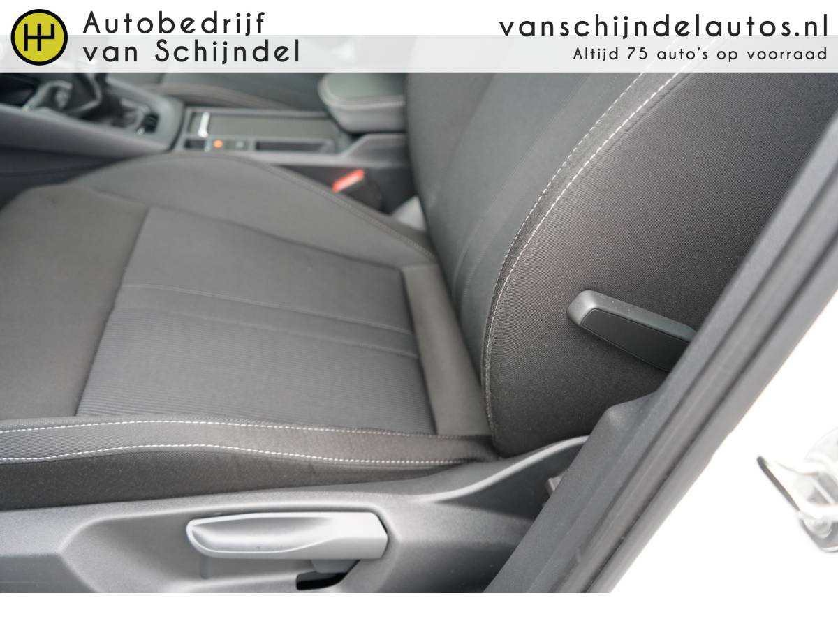 Škoda Octavia ŠKODA Octavia Combi 1.0 TSI 111PK SPORT BUSINESS AUG 2022 ORIGINEEL NEDERLANDS DIGITALE COCKPIT MATRIXX LED ZWARTE HEMEL STUURVERWARMING ANDROID/APPLECARPLAY NAVI PDC V+A 18INCH KEYLESS CLIMA CRUISE BLUETOOTH ENZ…
