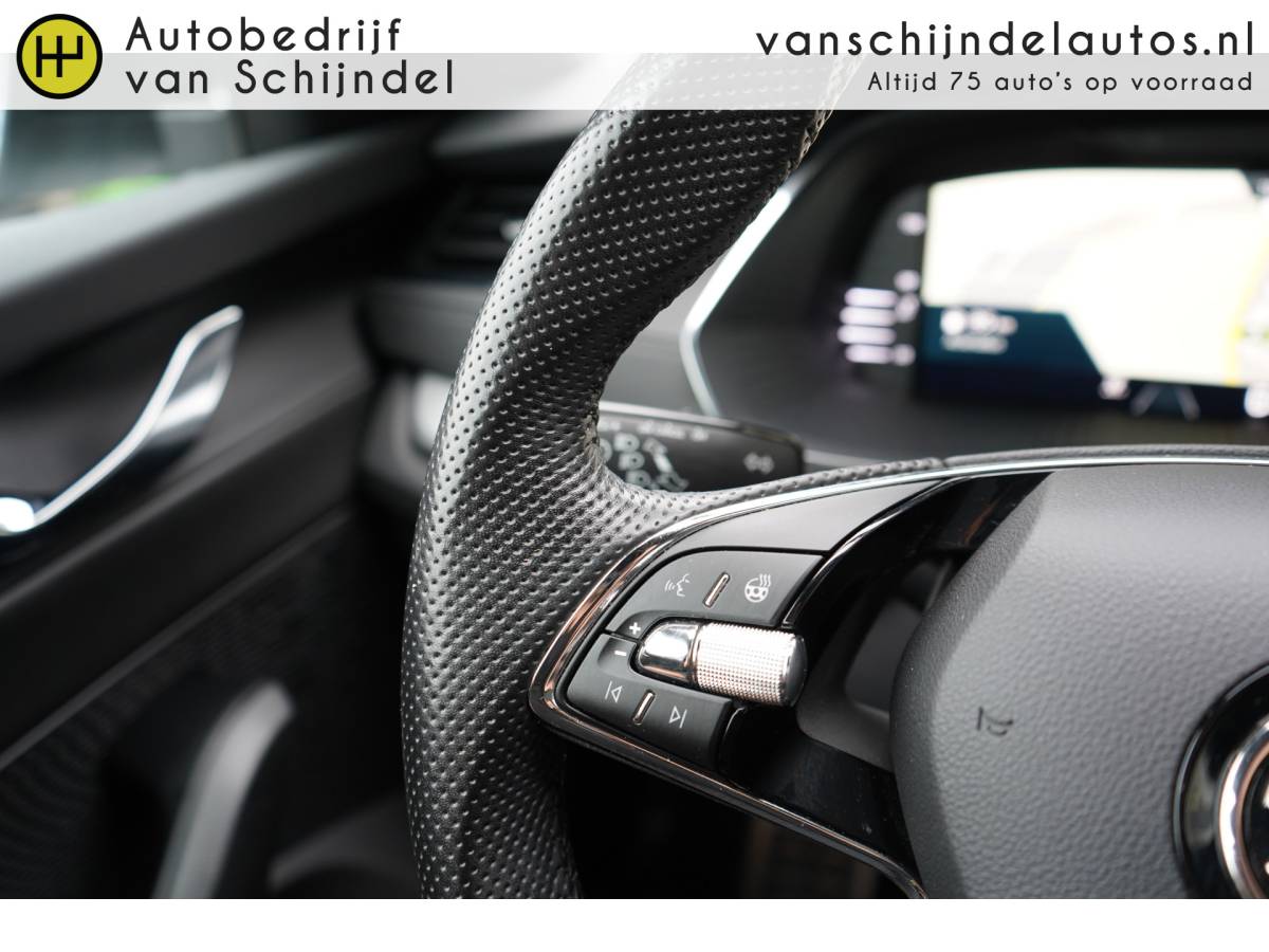 Škoda Octavia ŠKODA Octavia Combi 1.0 TSI 111PK SPORT BUSINESS AUG 2022 ORIGINEEL NEDERLANDS DIGITALE COCKPIT MATRIXX LED ZWARTE HEMEL STUURVERWARMING ANDROID/APPLECARPLAY NAVI PDC V+A 18INCH KEYLESS CLIMA CRUISE BLUETOOTH ENZ…