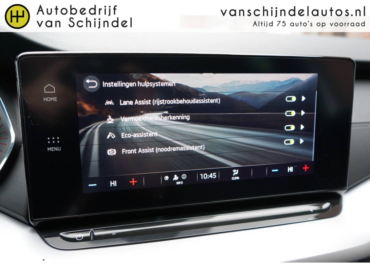 Škoda Octavia ŠKODA Octavia Combi 1.0 TSI 111PK SPORT BUSINESS AUG 2022 ORIGINEEL NEDERLANDS DIGITALE COCKPIT MATRIXX LED ZWARTE HEMEL STUURVERWARMING ANDROID/APPLECARPLAY NAVI PDC V+A 18INCH KEYLESS CLIMA CRUISE BLUETOOTH ENZ…
