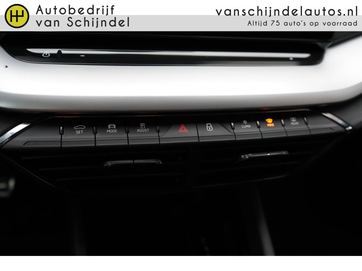 Škoda Octavia ŠKODA Octavia Combi 1.0 TSI 111PK SPORT BUSINESS AUG 2022 ORIGINEEL NEDERLANDS DIGITALE COCKPIT MATRIXX LED ZWARTE HEMEL STUURVERWARMING ANDROID/APPLECARPLAY NAVI PDC V+A 18INCH KEYLESS CLIMA CRUISE BLUETOOTH ENZ…