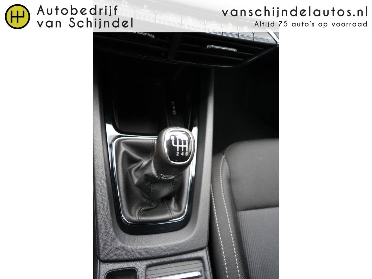 Škoda Octavia ŠKODA Octavia Combi 1.0 TSI 111PK SPORT BUSINESS AUG 2022 ORIGINEEL NEDERLANDS DIGITALE COCKPIT MATRIXX LED ZWARTE HEMEL STUURVERWARMING ANDROID/APPLECARPLAY NAVI PDC V+A 18INCH KEYLESS CLIMA CRUISE BLUETOOTH ENZ…