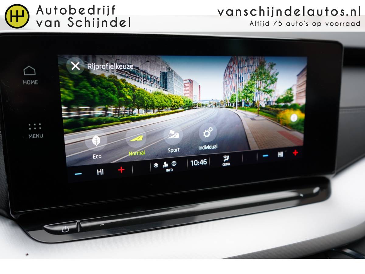 Škoda Octavia ŠKODA Octavia Combi 1.0 TSI 111PK SPORT BUSINESS AUG 2022 ORIGINEEL NEDERLANDS DIGITALE COCKPIT MATRIXX LED ZWARTE HEMEL STUURVERWARMING ANDROID/APPLECARPLAY NAVI PDC V+A 18INCH KEYLESS CLIMA CRUISE BLUETOOTH ENZ…