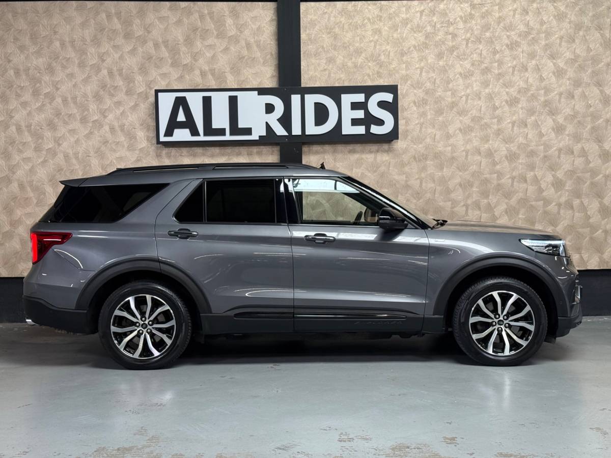 Ford Explorer Ford EXPLORER 3.0 V6 EcoBoost PHEV ST-Line | Pano | Massage | Carplay | Stuur/Stoelverwarming | Trekhaak | Stoelverkoeling