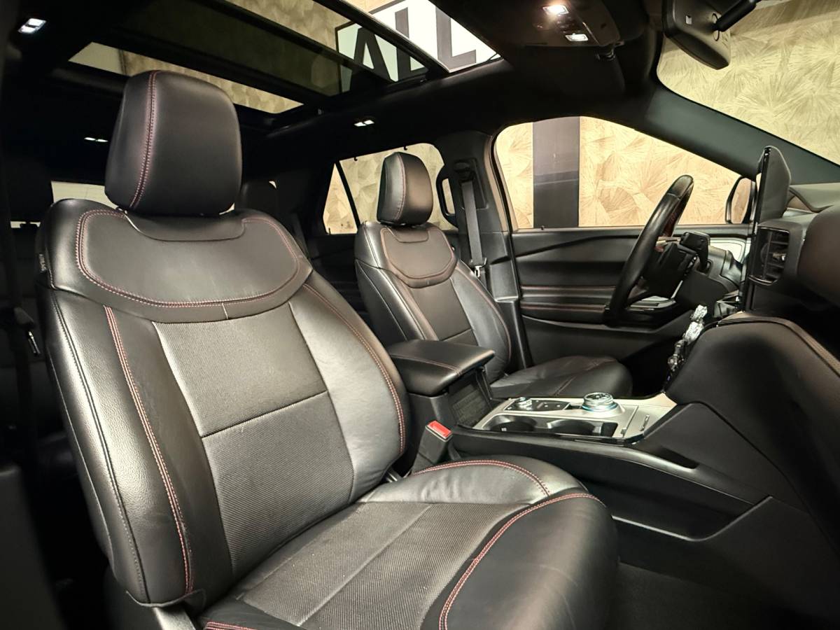 Ford Explorer Ford EXPLORER 3.0 V6 EcoBoost PHEV ST-Line | Pano | Massage | Carplay | Stuur/Stoelverwarming | Trekhaak | Stoelverkoeling