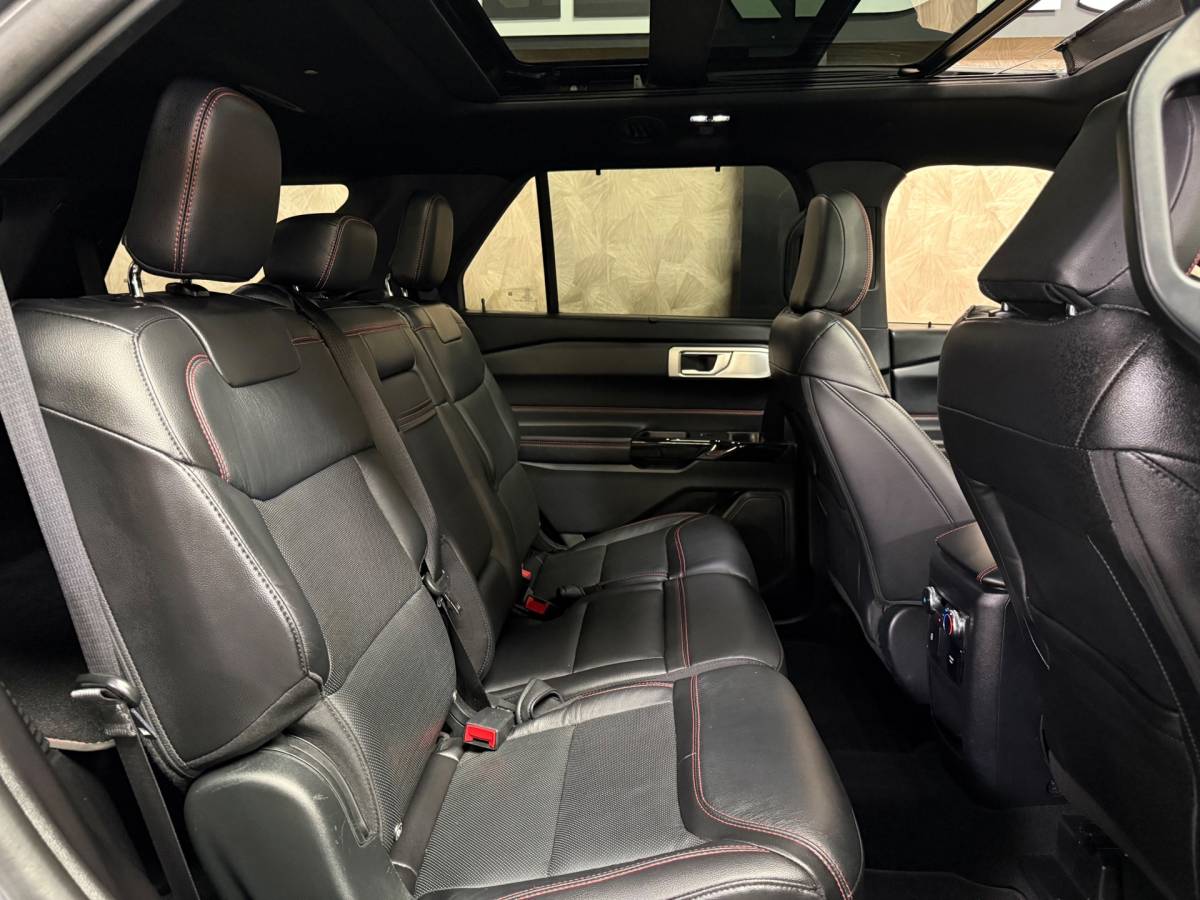 Ford Explorer Ford EXPLORER 3.0 V6 EcoBoost PHEV ST-Line | Pano | Massage | Carplay | Stuur/Stoelverwarming | Trekhaak | Stoelverkoeling