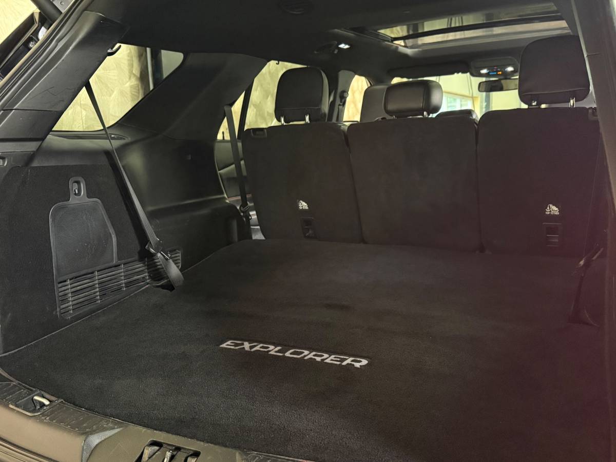 Ford Explorer Ford EXPLORER 3.0 V6 EcoBoost PHEV ST-Line | Pano | Massage | Carplay | Stuur/Stoelverwarming | Trekhaak | Stoelverkoeling