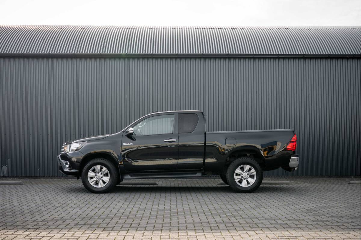 Toyota Hilux Toyota HiLux 2.4 D 4WD | 4×4 | 150 PK | Camera | Cruise | Airco | Leder interieur | Trekhaak