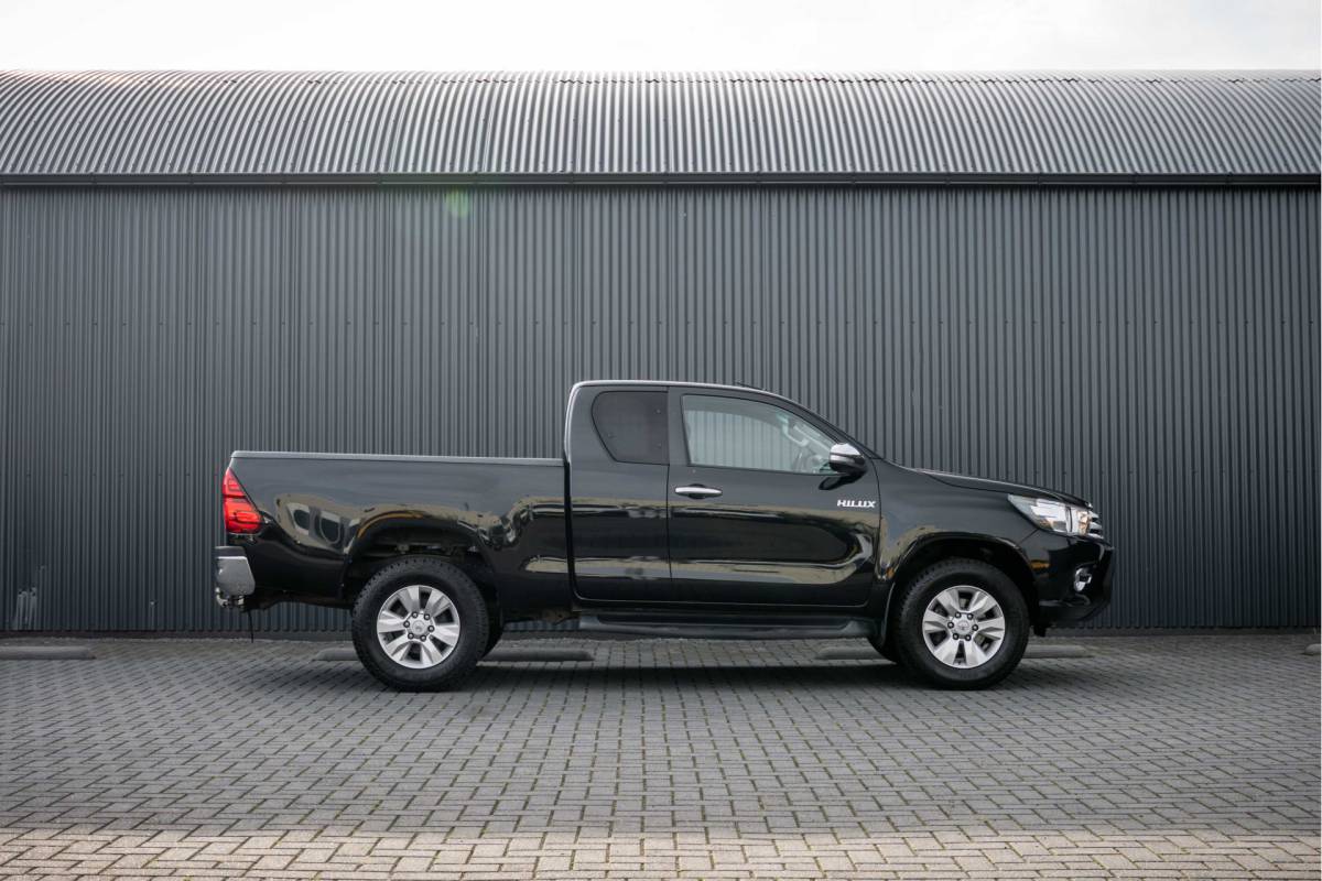 Toyota Hilux Toyota HiLux 2.4 D 4WD | 4×4 | 150 PK | Camera | Cruise | Airco | Leder interieur | Trekhaak