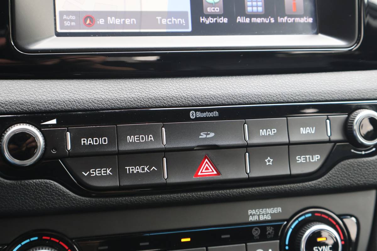 Kia Niro Kia Niro 1.6 GDi Hybrid BusinessLine | origineel NL | ACC | Camera | Leder | Trekhaak |
