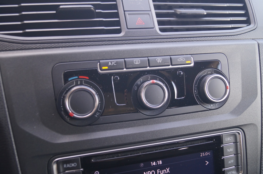 Volkswagen Caddy Volkswagen Caddy 2.0 TDI Comfortline L1-H1 -NAVI-AIRCO-CARPLAY-