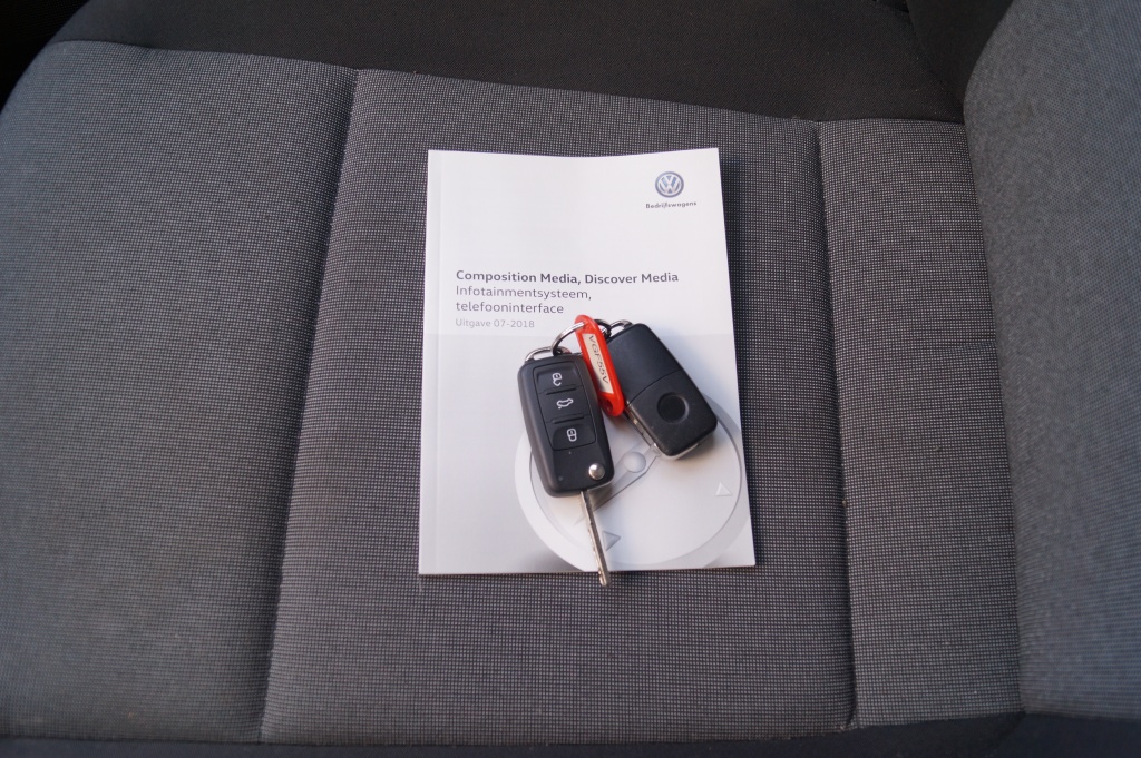 Volkswagen Caddy Volkswagen Caddy 2.0 TDI Comfortline L1-H1 -NAVI-AIRCO-CARPLAY-