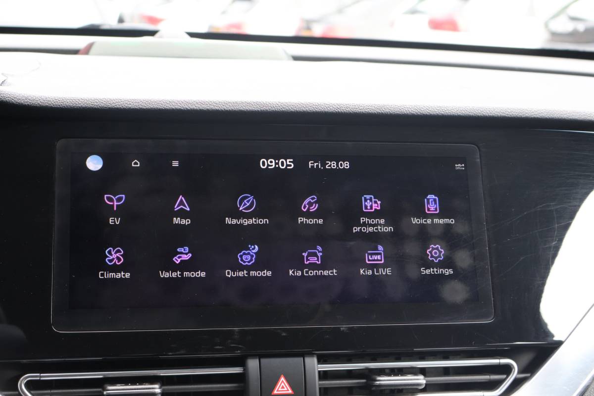 Kia e-Niro Kia e-Niro DynamicLine 64 kWh | origineel NL | SoH 100% | ACC | Camera | Trekhaak |