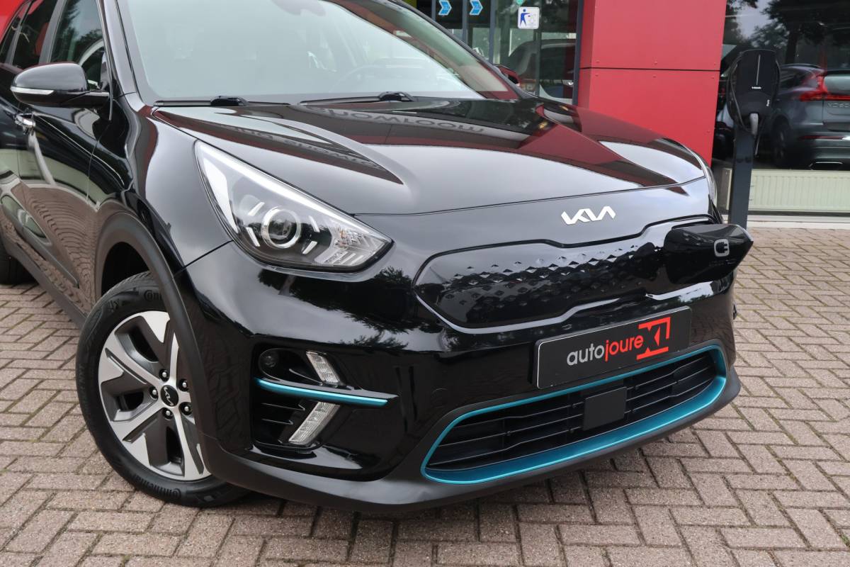 Kia e-Niro Kia e-Niro DynamicLine 64 kWh | origineel NL | SoH 100% | ACC | Camera | Trekhaak |