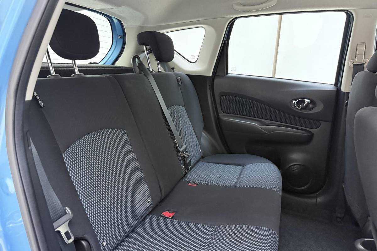 Nissan Note Nissan Note 1.2 16v 80pk Acenta | Airco | Bluetooth | Centrale vergrendeling | Elektrische ramen | Radio/CD-speler | Lage KM-stand | Keurige auto