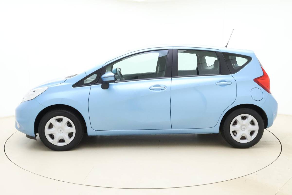 Nissan Note Nissan Note 1.2 16v 80pk Acenta | Airco | Bluetooth | Centrale vergrendeling | Elektrische ramen | Radio/CD-speler | Lage KM-stand | Keurige auto