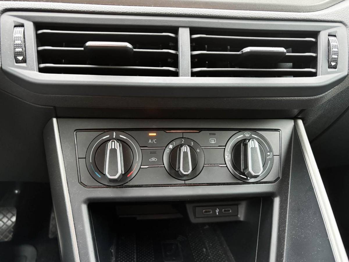 Volkswagen Polo Volkswagen Polo 1.0 TSI DSG 95pk Comfortline Business | Airco | 2xPDC | Adaptive cruise