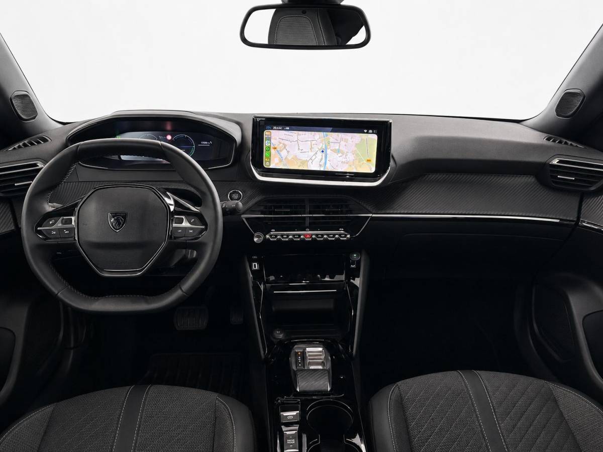 Peugeot e-2008 Peugeot e-2008 EV Allure Pack 54 kWh Navigatie by Apple Carplay Android Auto Climate Control Parkeer sensoren Cruise Control LED Koplampen