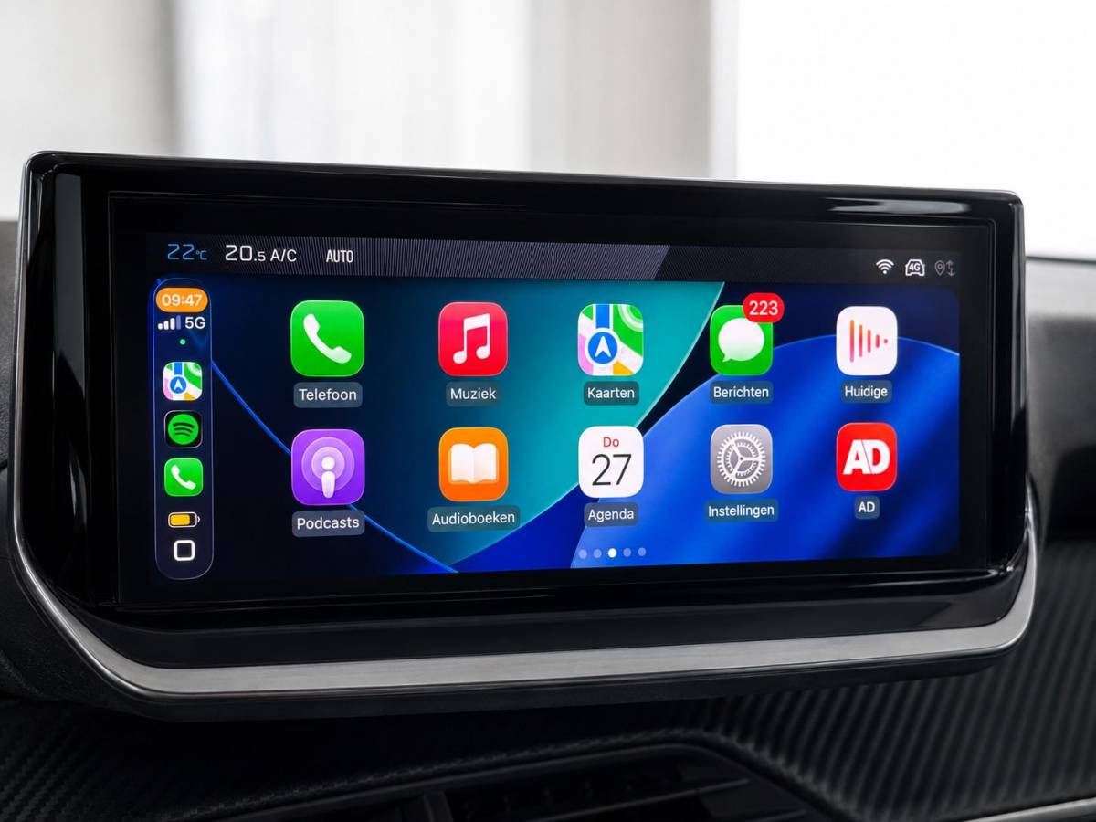 Peugeot e-2008 Peugeot e-2008 EV Allure Pack 54 kWh Navigatie by Apple Carplay Android Auto Climate Control Parkeer sensoren Cruise Control LED Koplampen