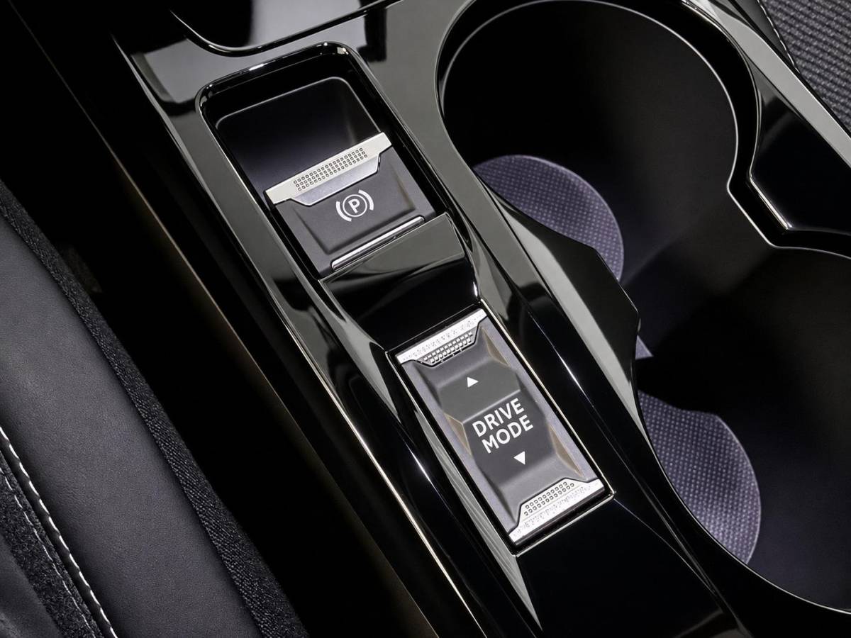 Peugeot e-2008 Peugeot e-2008 EV Allure Pack 54 kWh Navigatie by Apple Carplay Android Auto Climate Control Parkeer sensoren Cruise Control LED Koplampen