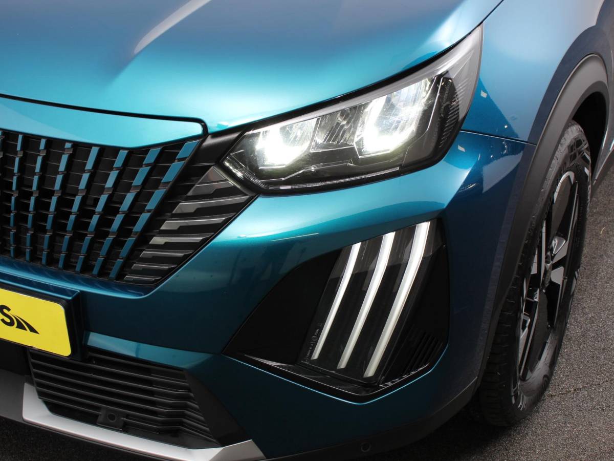 Peugeot e-2008 Peugeot e-2008 EV Allure Pack 54 kWh Navigatie by Apple Carplay Android Auto Climate Control Parkeer sensoren Cruise Control LED Koplampen