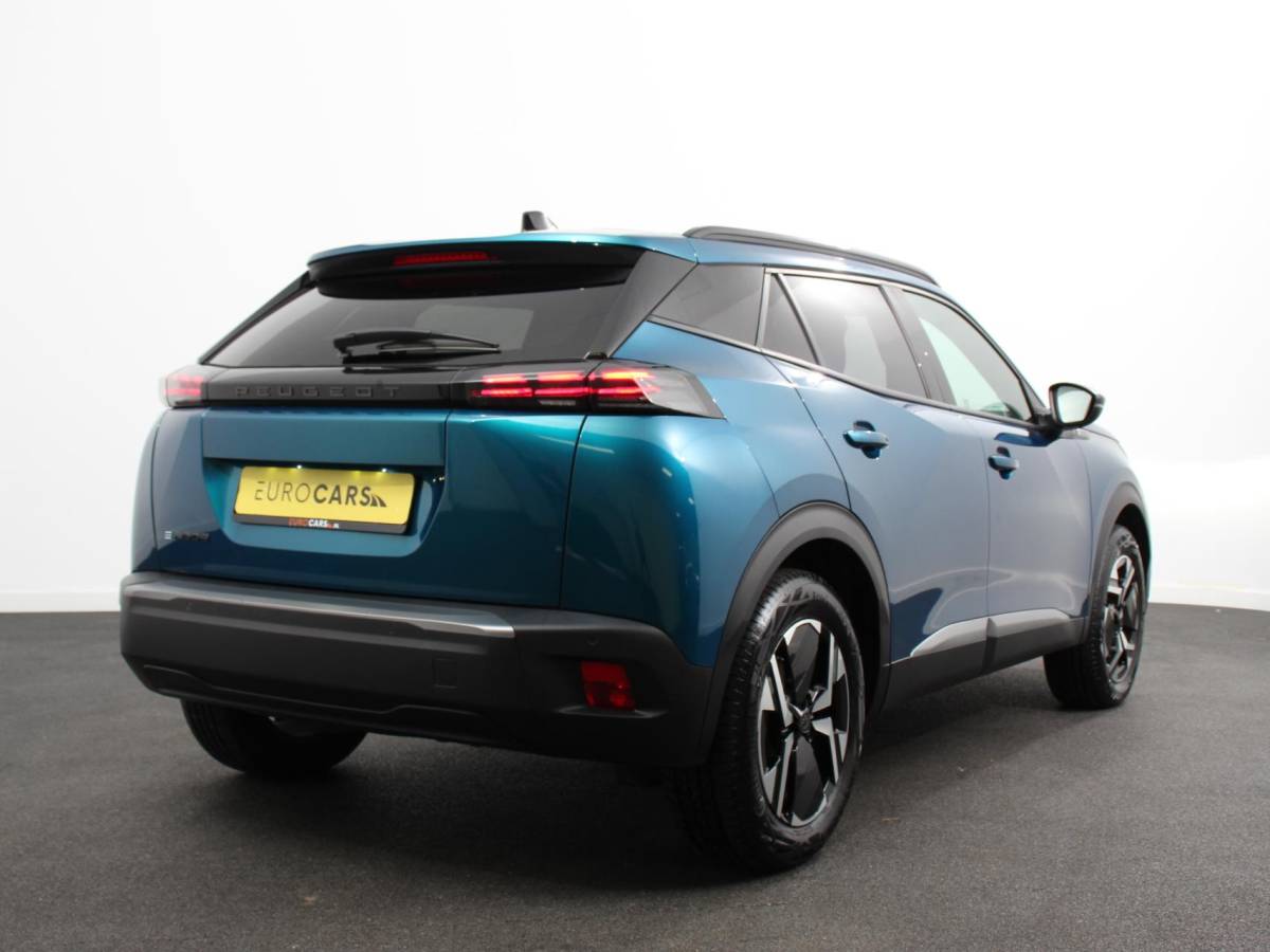 Peugeot e-2008 Peugeot e-2008 EV Allure Pack 54 kWh Navigatie by Apple Carplay Android Auto Climate Control Parkeer sensoren Cruise Control LED Koplampen