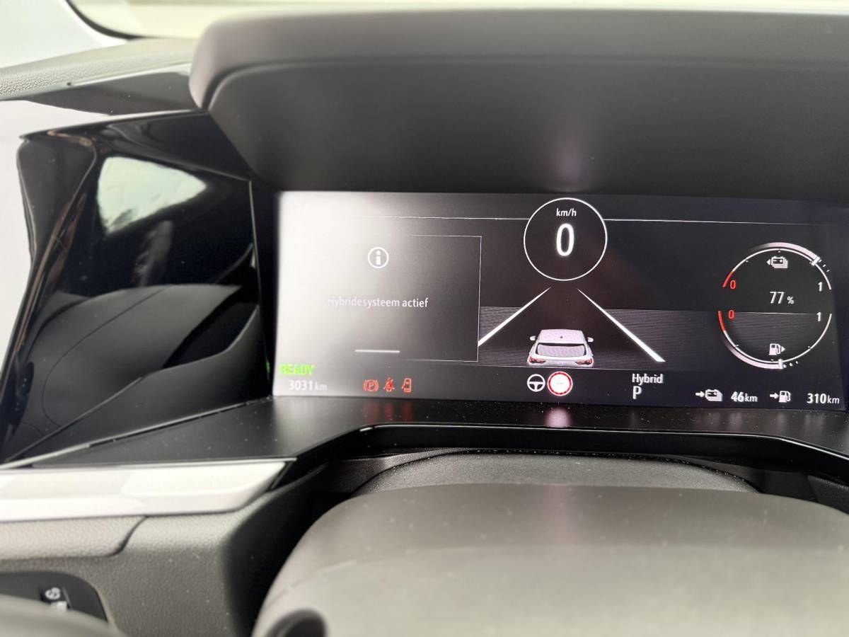 Opel Grandland Opel Grandland 1.6 Turbo Plug-In Hybrid Elegance | Lage KM STAND | Camera achter | 225 PK | Parkeersensoren voor en achter | Apple carplay | Stuurwiel verwarming | NAVI