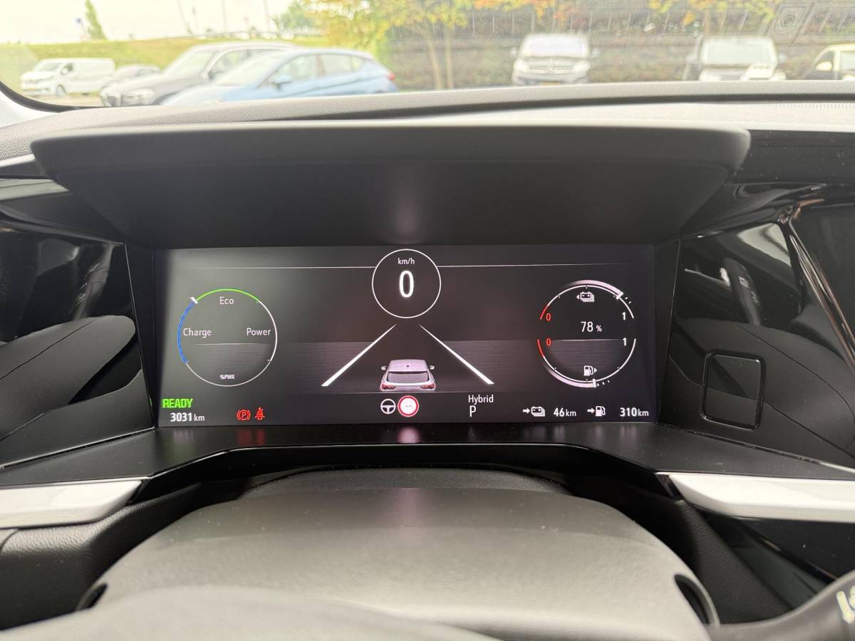 Opel Grandland Opel Grandland 1.6 Turbo Plug-In Hybrid Elegance | Lage KM STAND | Camera achter | 225 PK | Parkeersensoren voor en achter | Apple carplay | Stuurwiel verwarming | NAVI