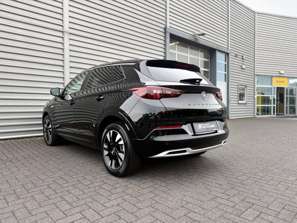 Opel Grandland Opel Grandland 1.6 Turbo Plug-In Hybrid Elegance | Lage KM STAND | Camera achter | 225 PK | Parkeersensoren voor en achter | Apple carplay | Stuurwiel verwarming | NAVI