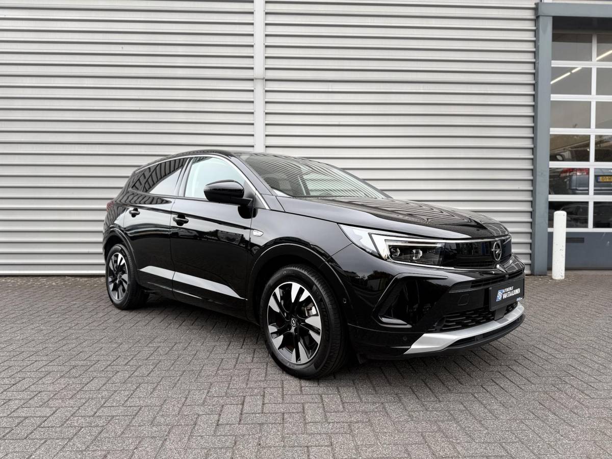 Opel Grandland Opel Grandland 1.6 Turbo Plug-In Hybrid Elegance | Lage KM STAND | Camera achter | 225 PK | Parkeersensoren voor en achter | Apple carplay | Stuurwiel verwarming | NAVI