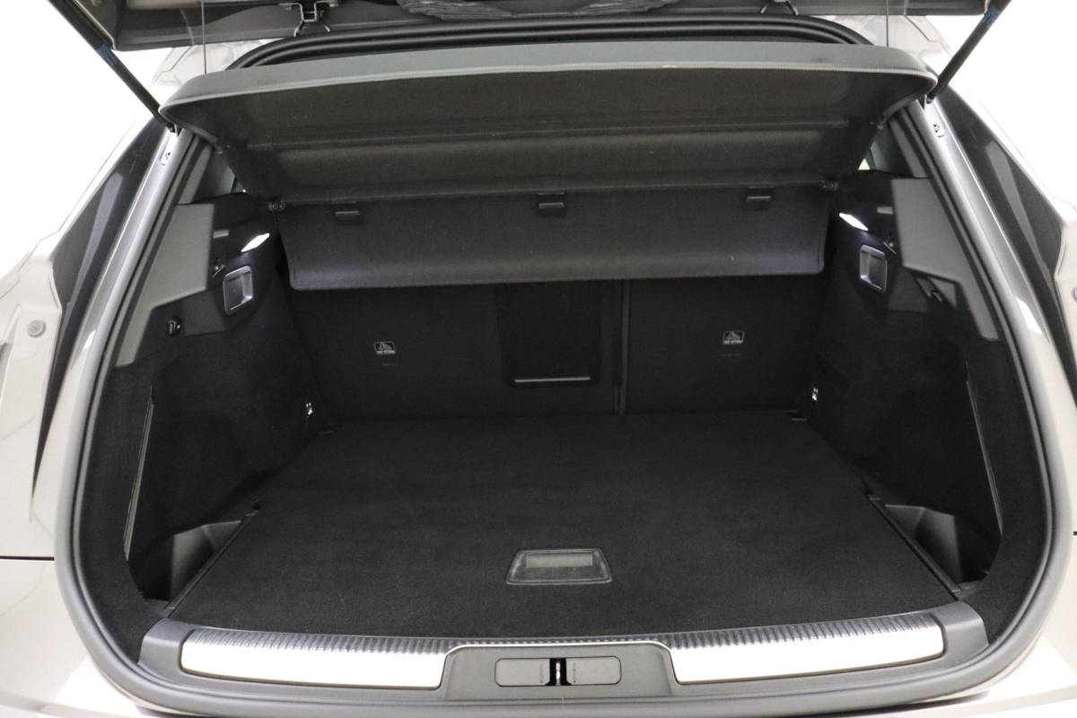 DS DS 7 DS 7 Crossback 1.2 PureTech Performance Line 130 PK | Handgeschakeld | Alcantara bekleding | Camera | Parkeersensor | Navigatie | Cruise Control | Licht metalen velgen | 1e eigenaar