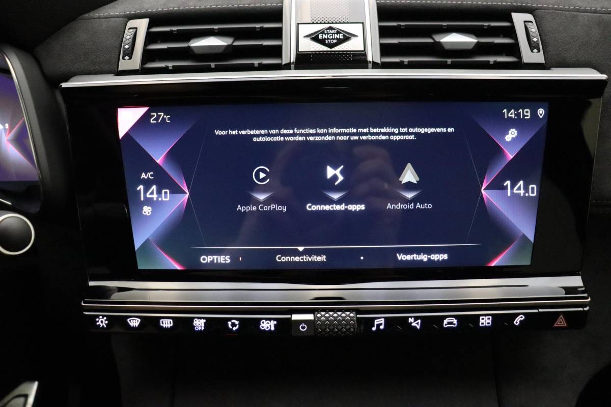 DS DS 7 DS 7 Crossback 1.2 PureTech Performance Line 130 PK | Handgeschakeld | Alcantara bekleding | Camera | Parkeersensor | Navigatie | Cruise Control | Licht metalen velgen | 1e eigenaar