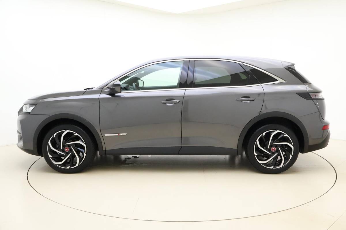 DS DS 7 DS 7 Crossback 1.2 PureTech Performance Line 130 PK | Handgeschakeld | Alcantara bekleding | Camera | Parkeersensor | Navigatie | Cruise Control | Licht metalen velgen | 1e eigenaar