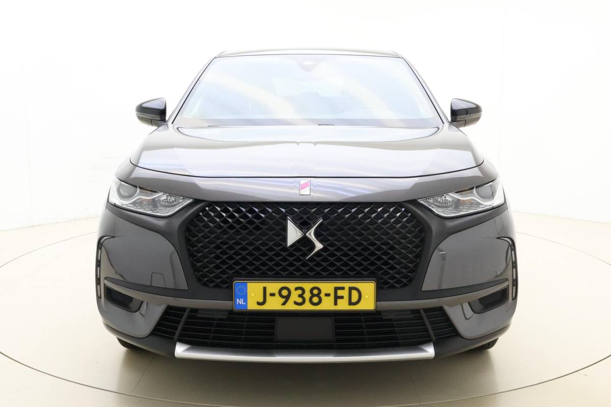 DS DS 7 DS 7 Crossback 1.2 PureTech Performance Line 130 PK | Handgeschakeld | Alcantara bekleding | Camera | Parkeersensor | Navigatie | Cruise Control | Licht metalen velgen | 1e eigenaar