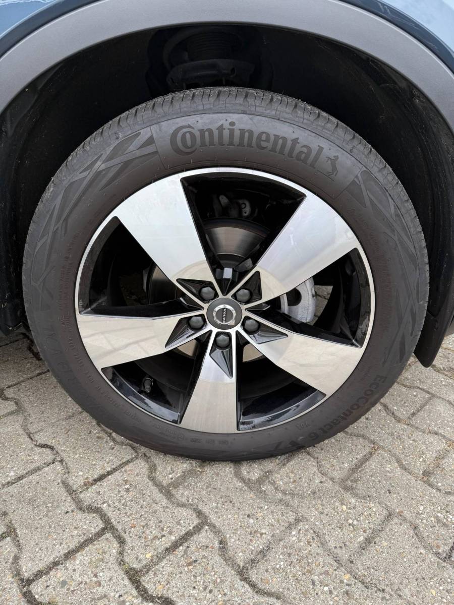 Volvo XC40 Volvo XC40 T3 163pk Automaat Business Pro / 20.000 km’s / 1e Eig. / 360 Camera / Elektr. Stoelen / Leder / ACC / BLIS Trekhaak / 19” / Keyless / Alarm Klasse 3 / DAB /