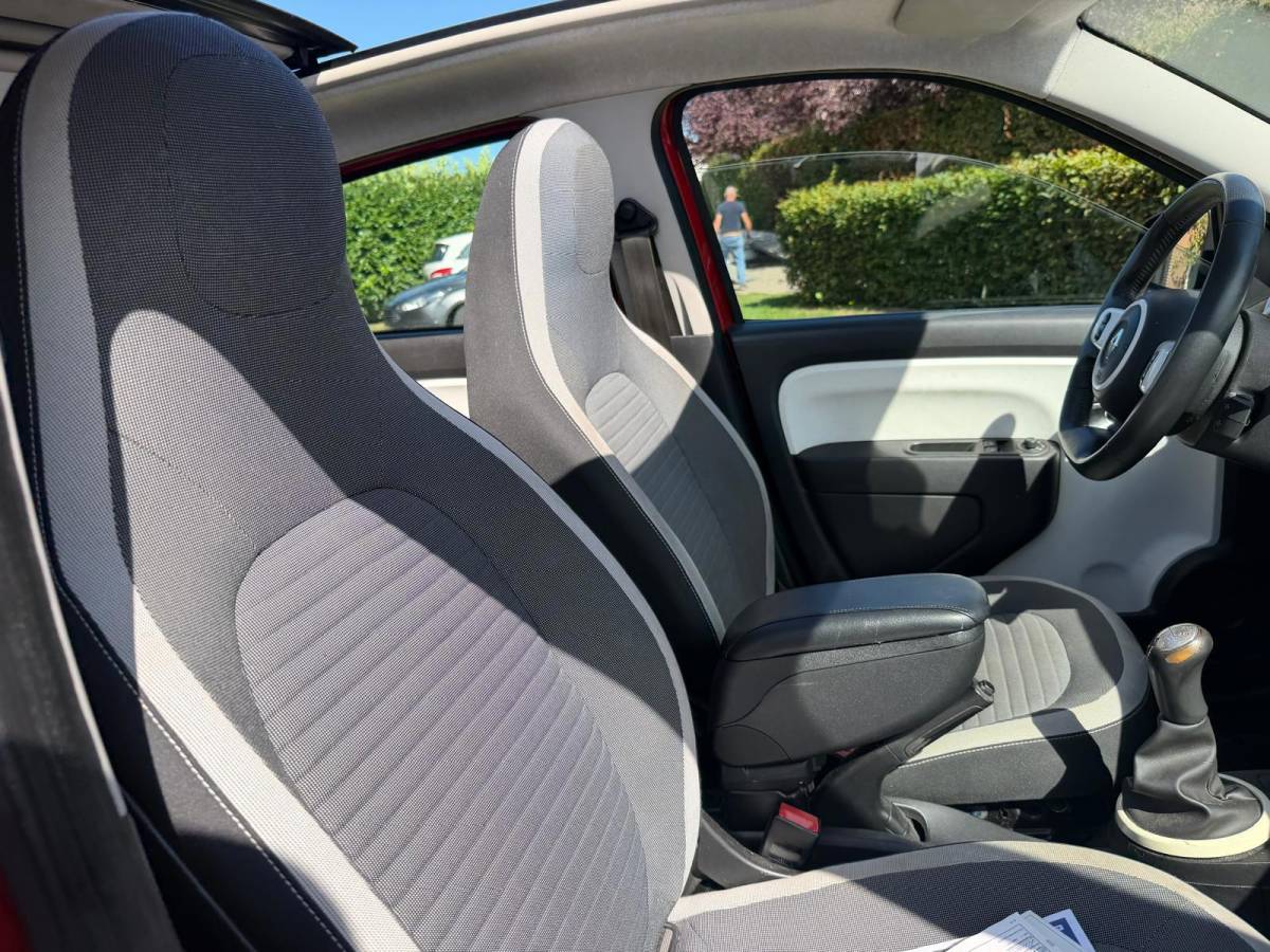 Renault Twingo Renault Twingo 1.0 SCe Dynamique-SCHUIFDAK-STOELVERW-NAVI-CAMERA-