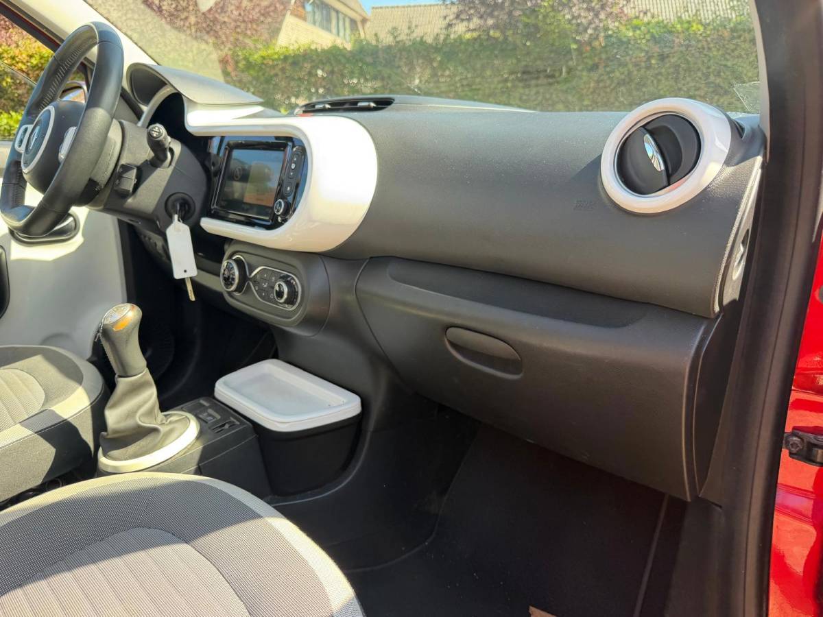 Renault Twingo Renault Twingo 1.0 SCe Dynamique-SCHUIFDAK-STOELVERW-NAVI-CAMERA-