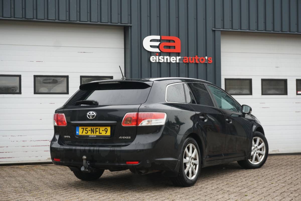 Toyota Avensis Toyota Avensis Wagon 2.0 VVTi Executive Automaat | LEDER | STOELVERW. | CAMERA | NAVI |
