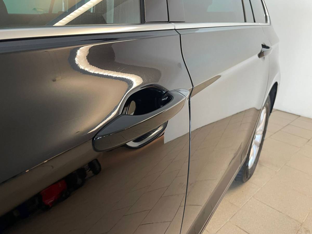 Volkswagen Passat Volkswagen Passat Variant 1.5 TSI DSG AUTOMAAT AIRCO CLIMA NAVI CRUISE APPLE CARPLAY PDC PRIVACY GLAS TREKHAAK ZEER NETTE AUTO