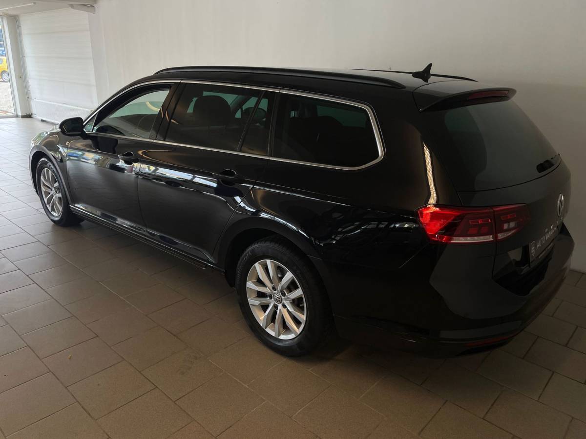 Volkswagen Passat Volkswagen Passat Variant 1.5 TSI DSG AUTOMAAT AIRCO CLIMA NAVI CRUISE APPLE CARPLAY PDC PRIVACY GLAS TREKHAAK ZEER NETTE AUTO
